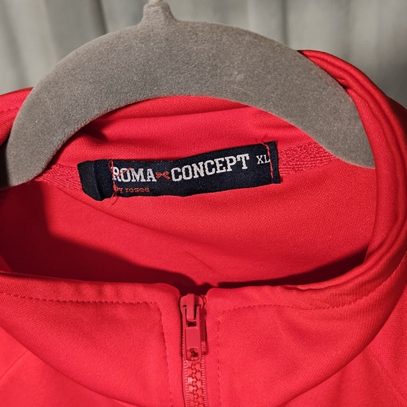 Track Jacket LOVE - Picture 2 of 3